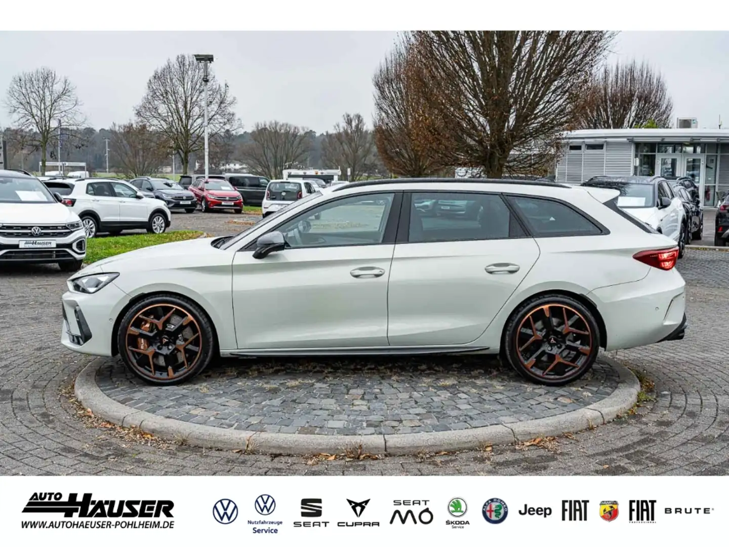 CUPRA Leon Sportstourer VZ 2.0 TSI DSG 4Drive PANO SKYLINE AK Grau - 2