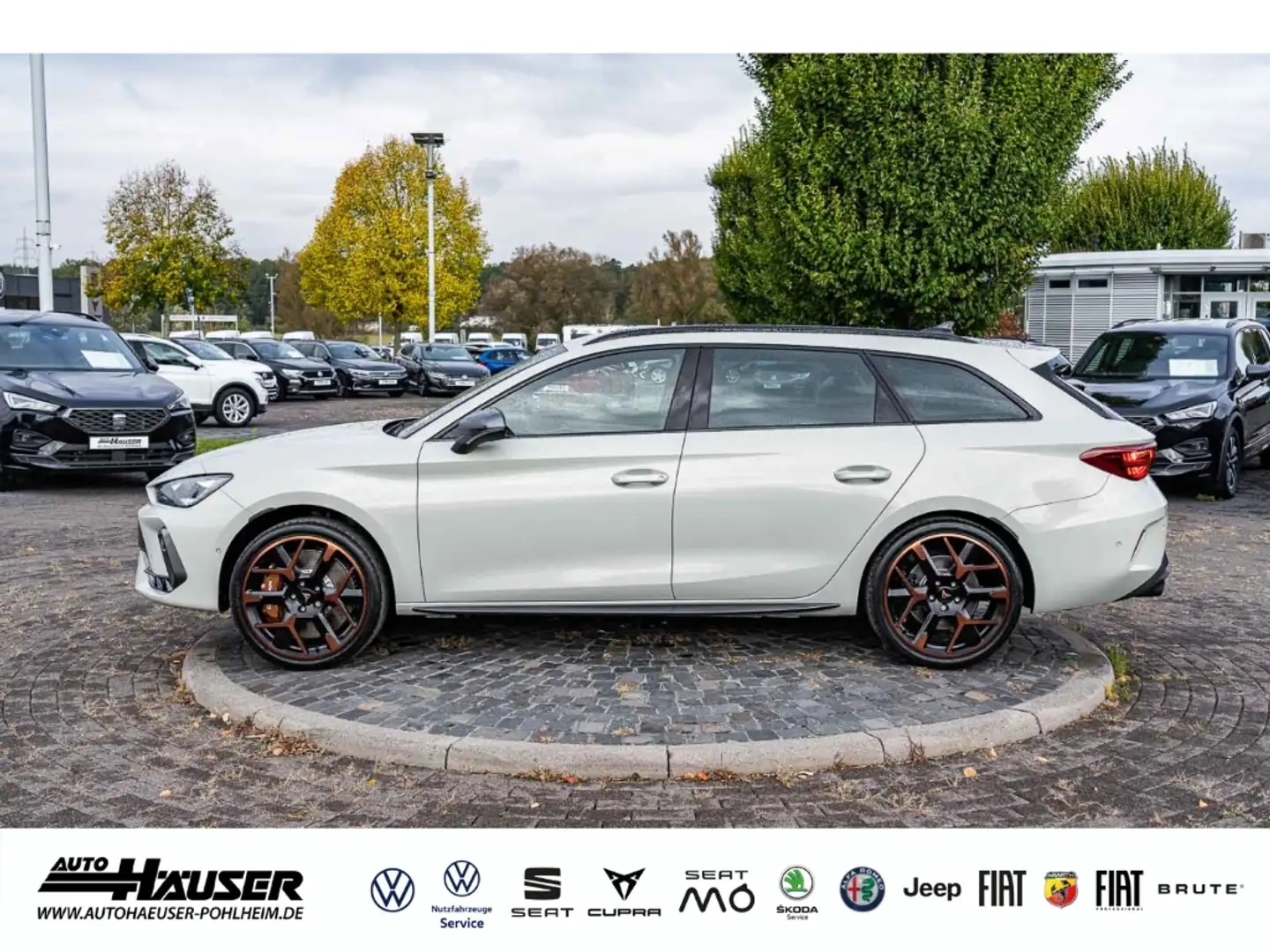 CUPRA Leon Sportstourer VZ 2.0 TSI DSG 4Drive PANO SKYLINE AK Grau - 2