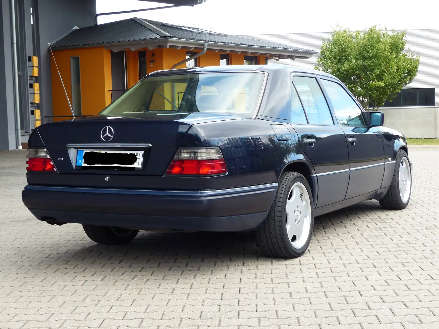 Mercedes-Benz E 420 E-Klasse Blau - 2