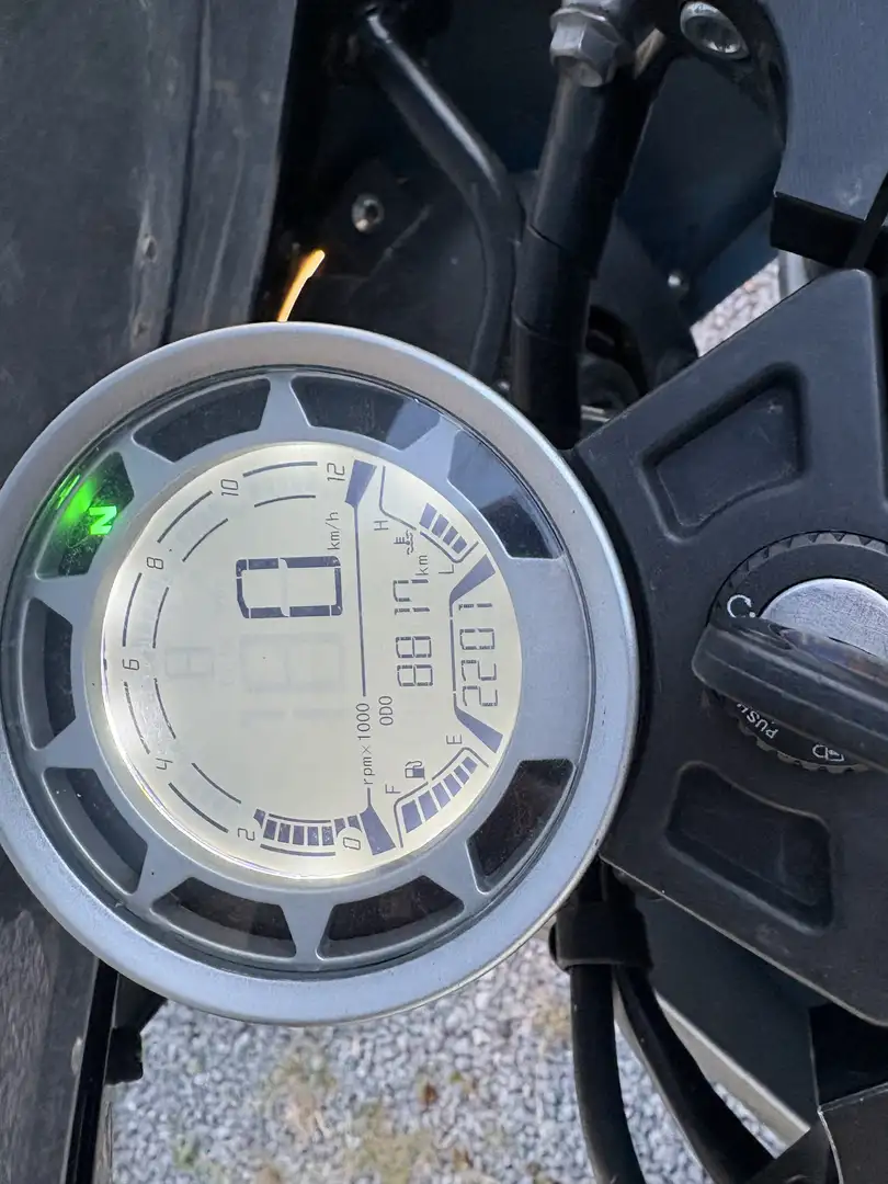Mondial HPS 125i - 1