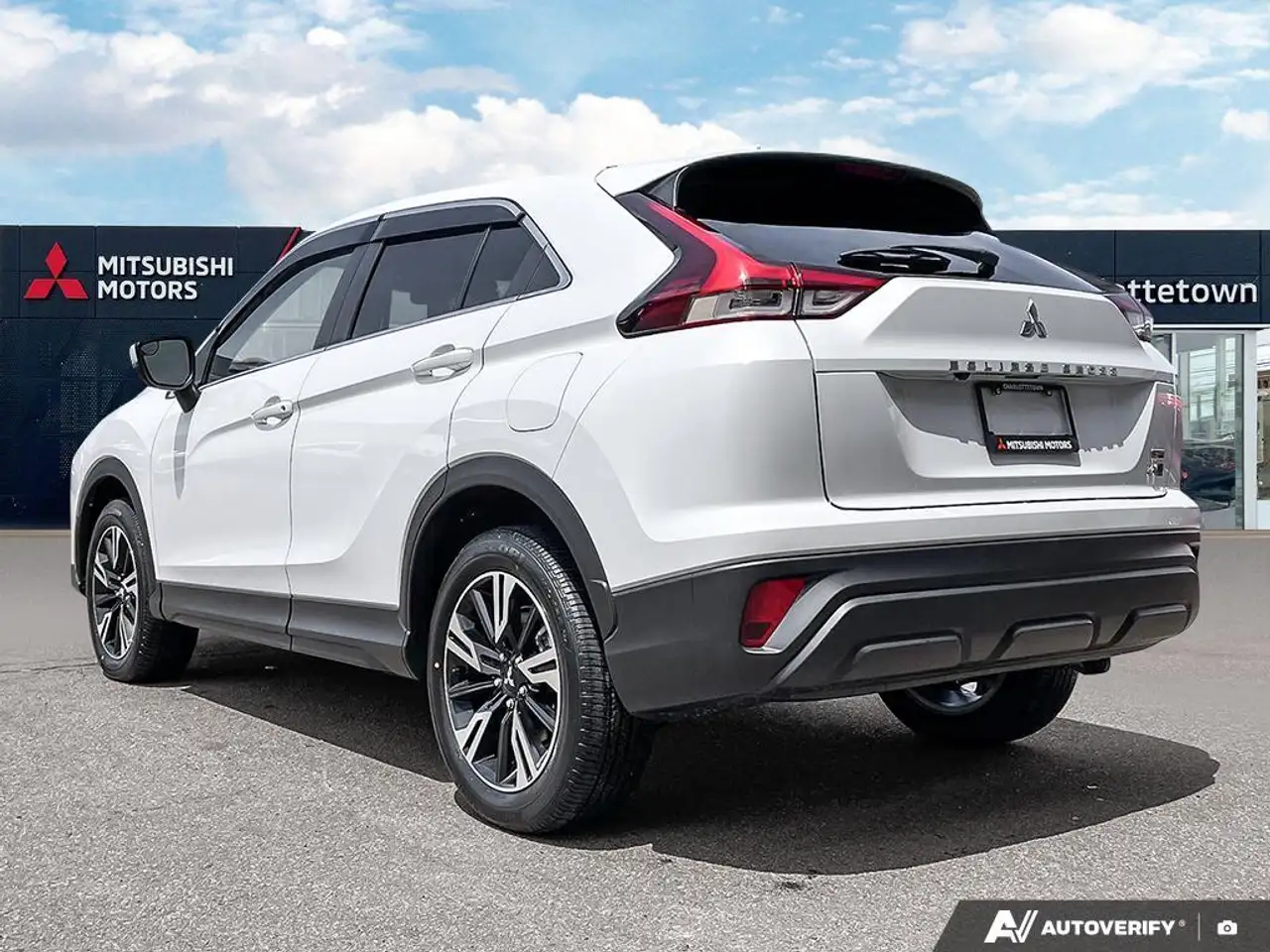 Mitsubishi Eclipse Cross снимка Mitsubishi Eclipse Cross