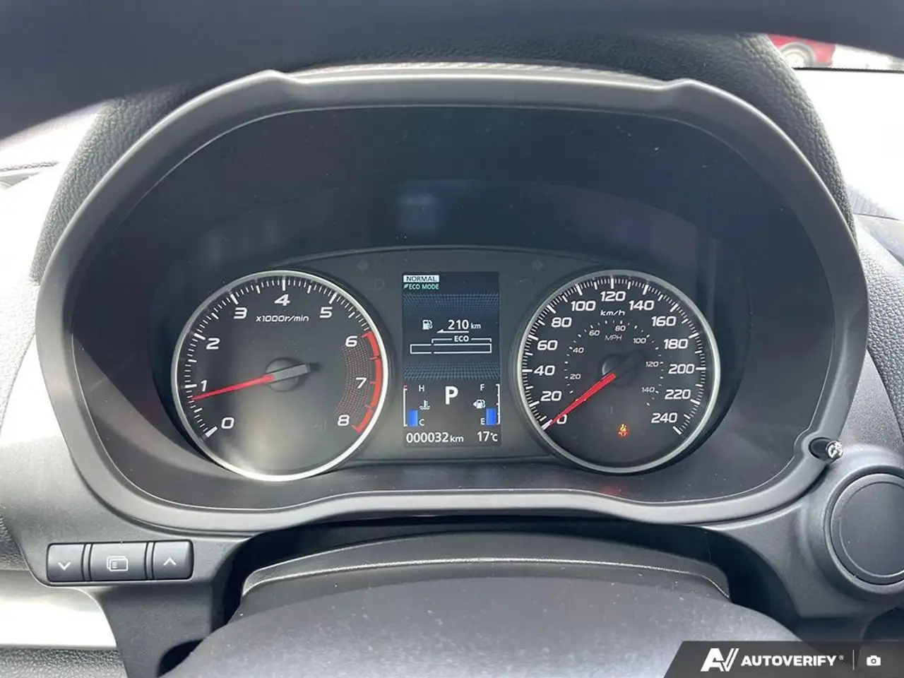 Mitsubishi Eclipse Cross снимка Mitsubishi Eclipse Cross