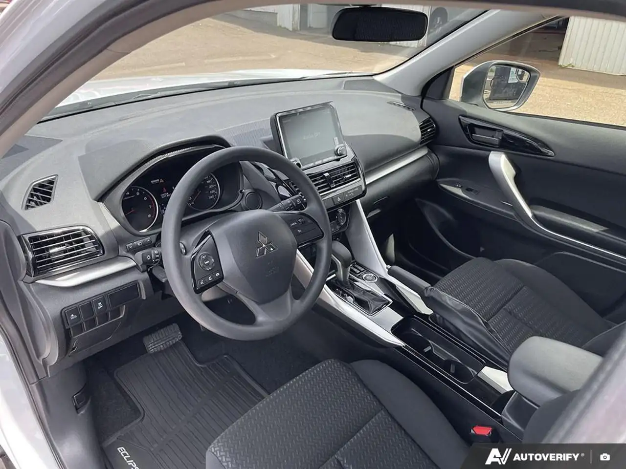 Mitsubishi Eclipse Cross снимка Mitsubishi Eclipse Cross