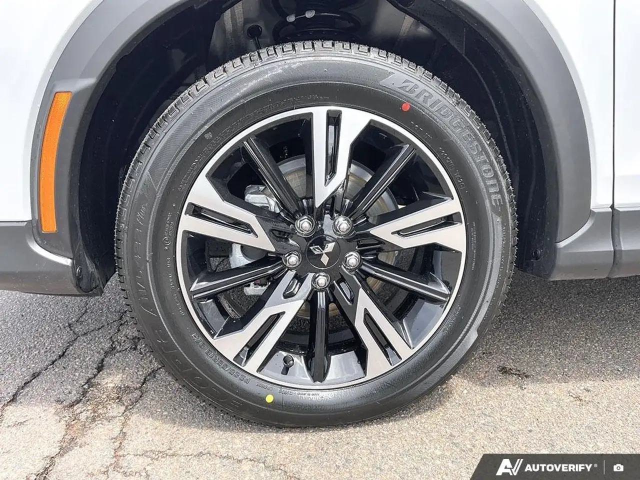 Mitsubishi Eclipse Cross снимка Mitsubishi Eclipse Cross