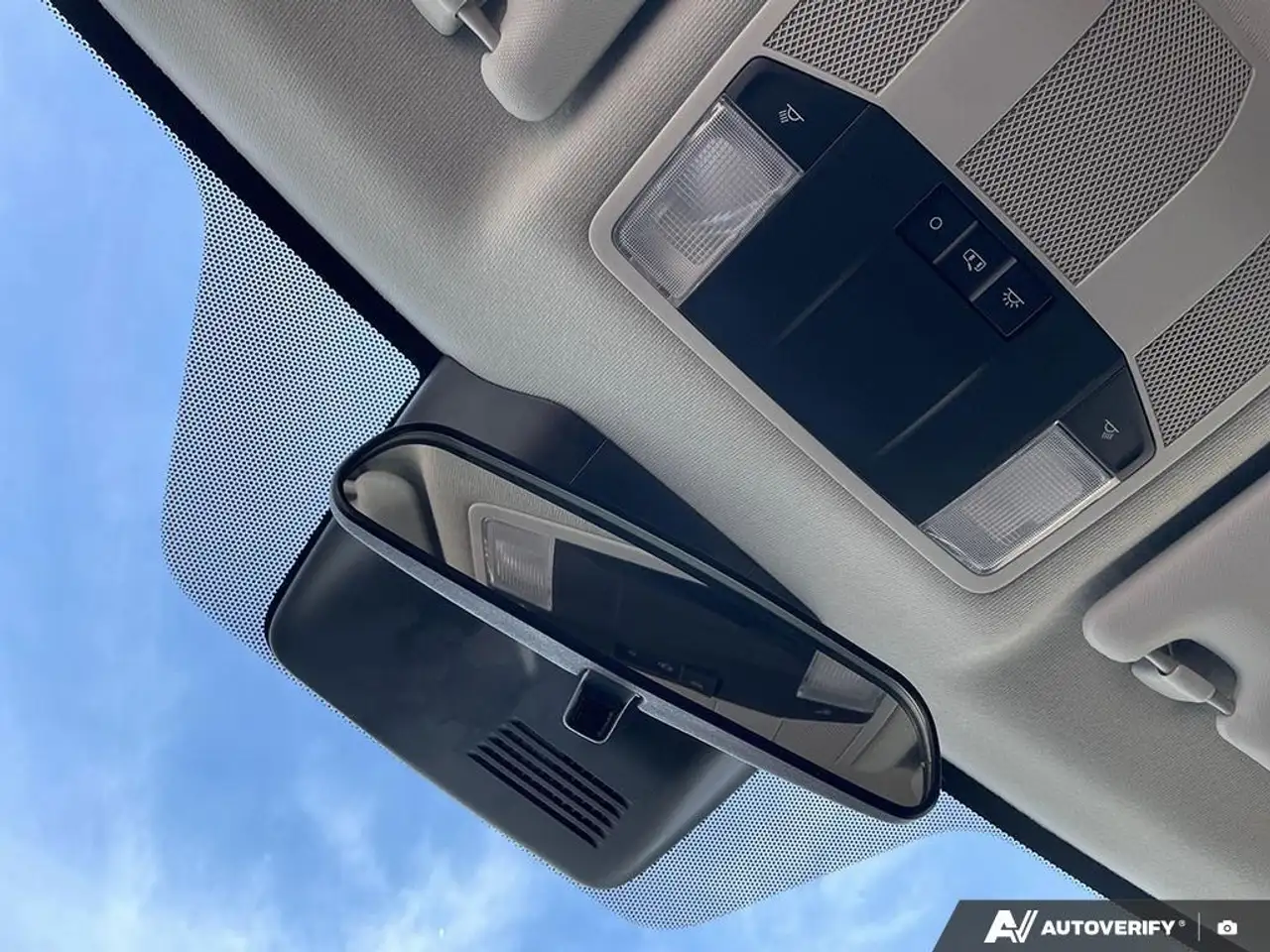 Mitsubishi Eclipse Cross снимка Mitsubishi Eclipse Cross