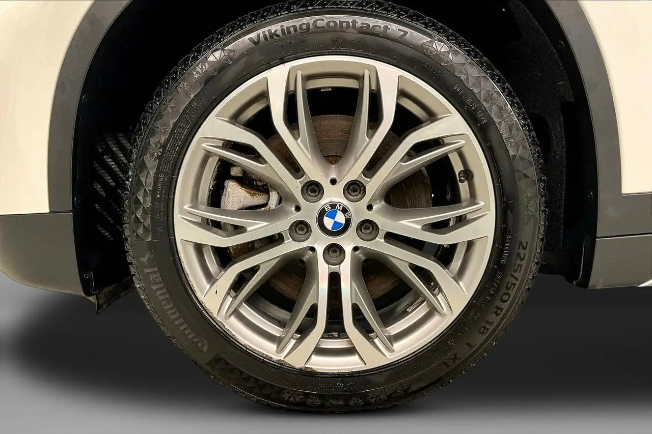 BMW X1 снимка BMW X1