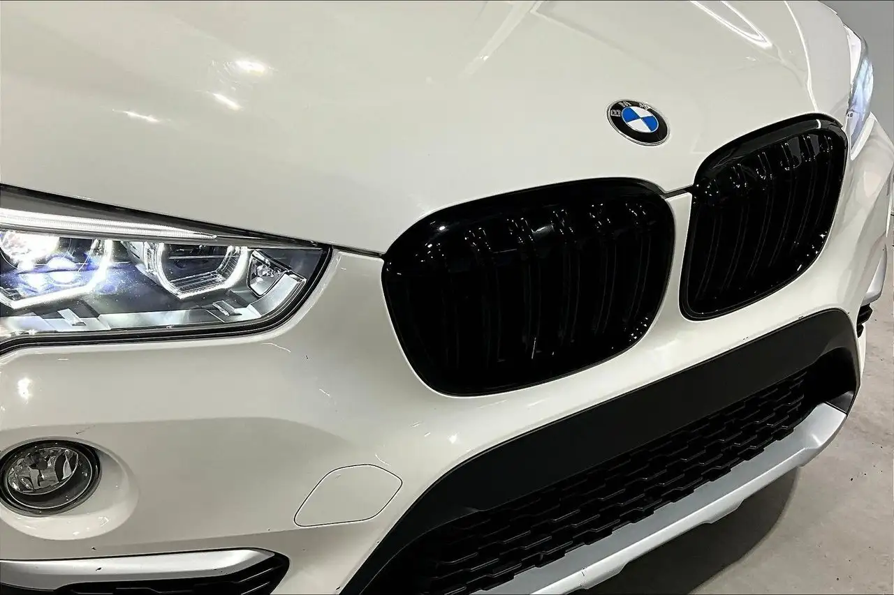 BMW X1 снимка BMW X1