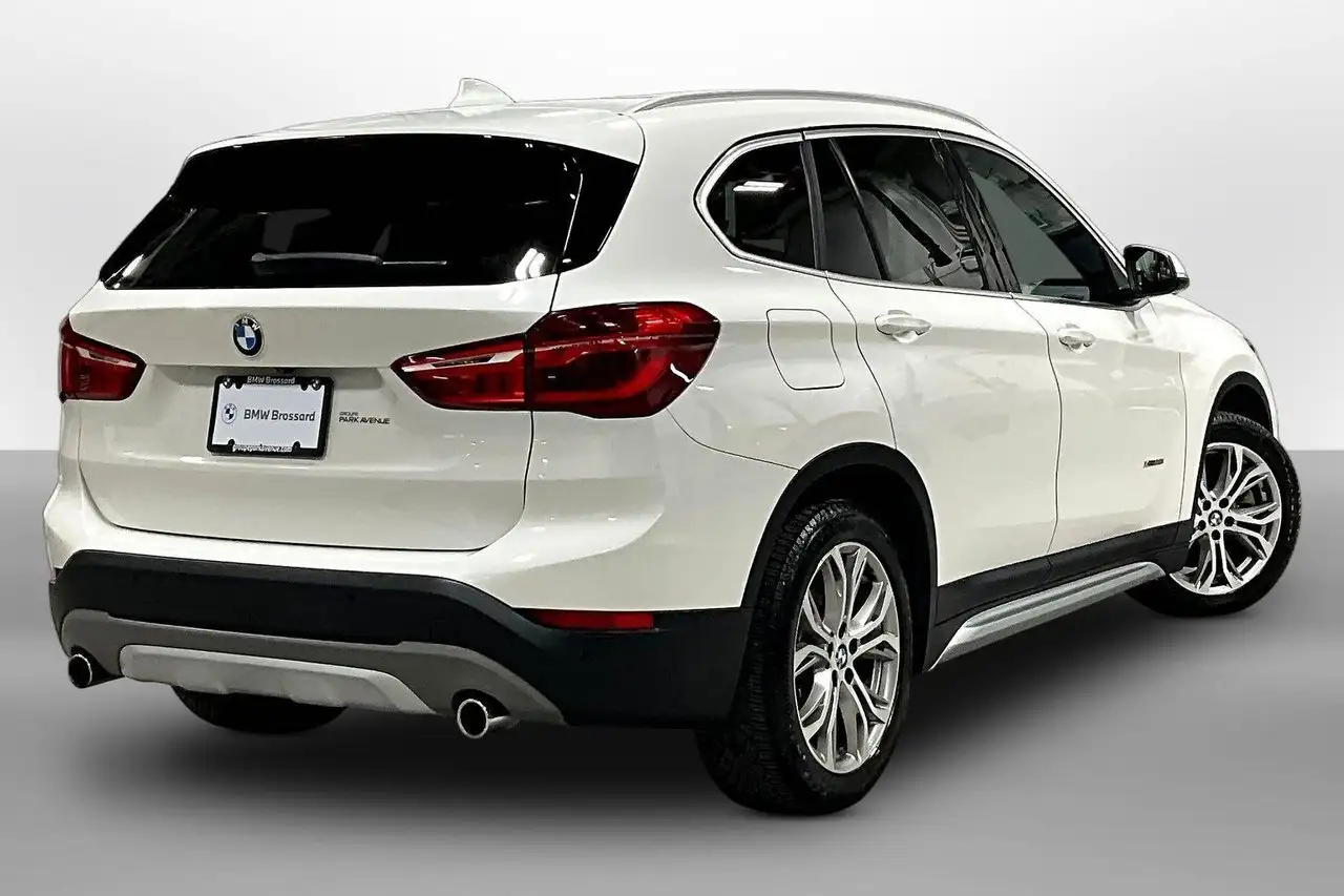BMW X1 снимка BMW X1