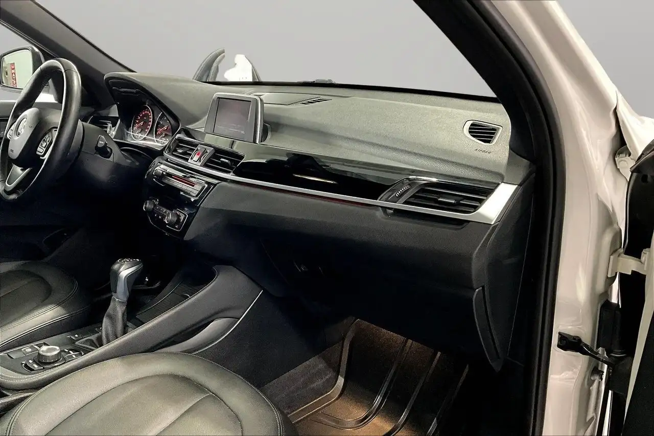 BMW X1 снимка BMW X1