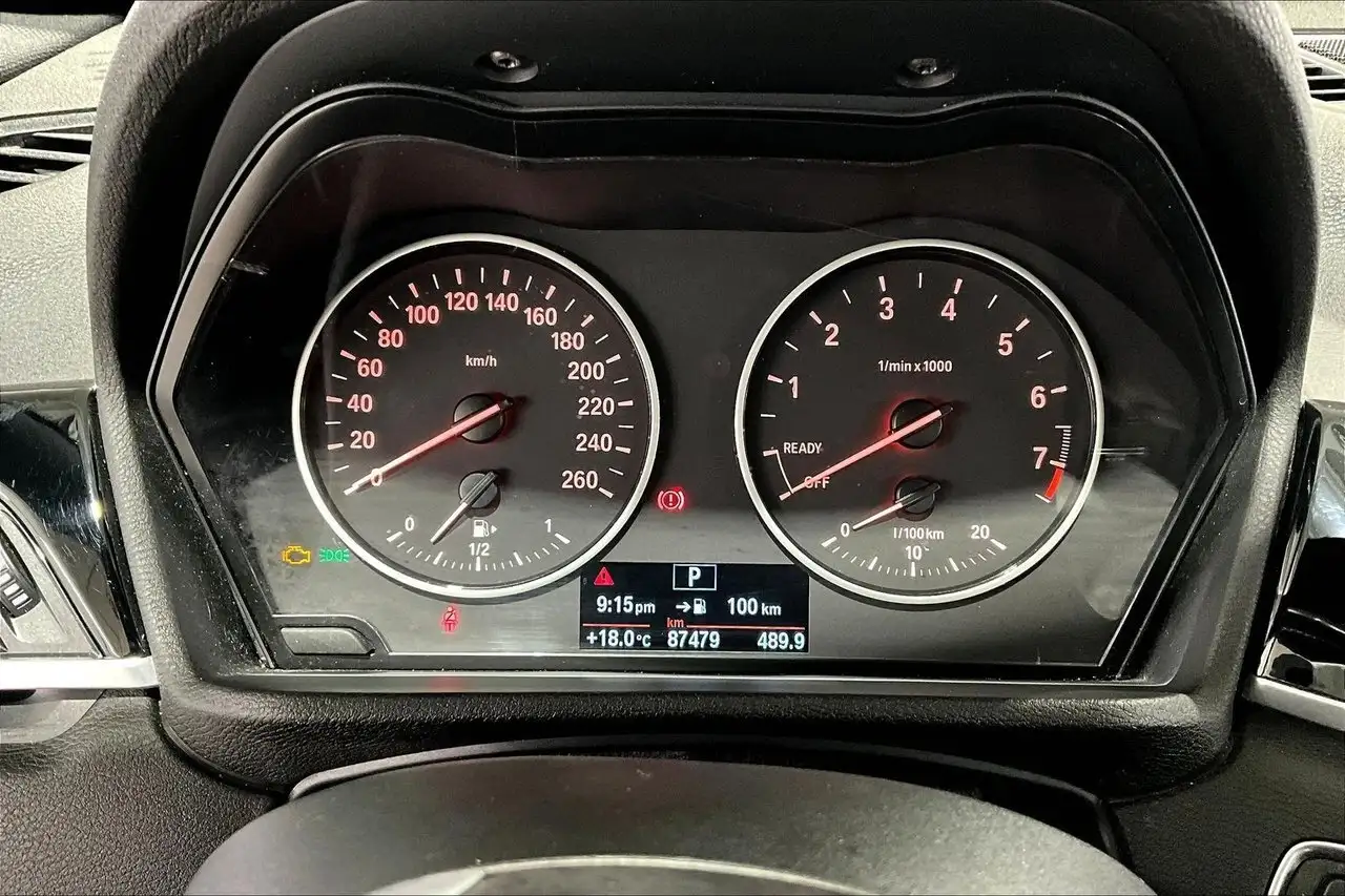 BMW X1 снимка BMW X1
