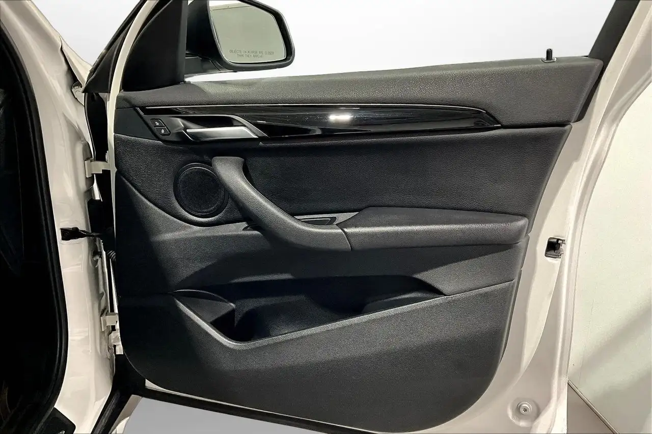 BMW X1 снимка BMW X1