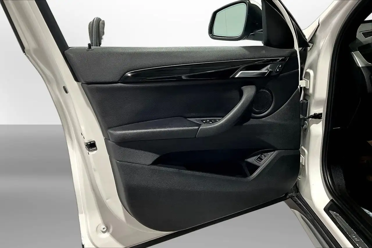 BMW X1 снимка BMW X1