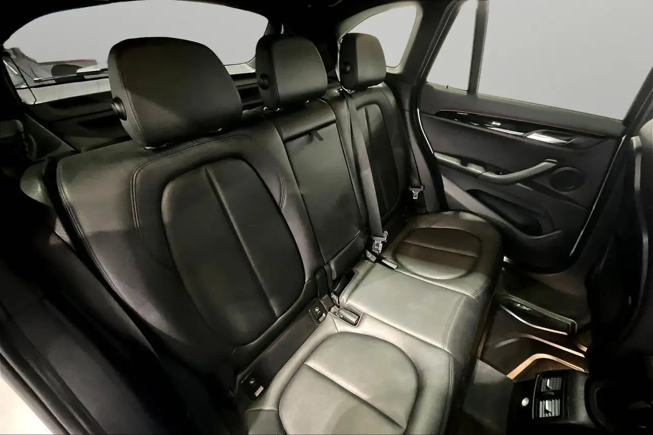 BMW X1 снимка BMW X1
