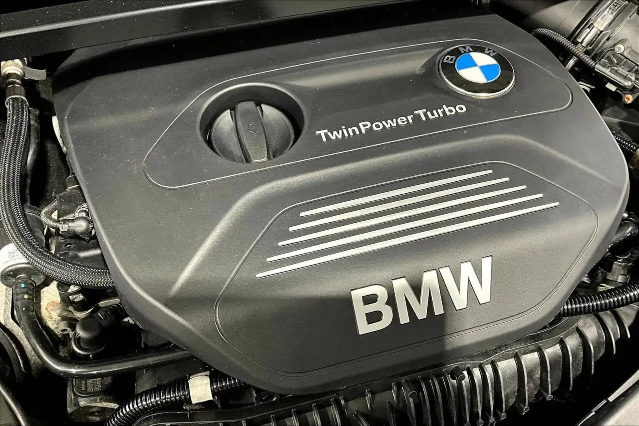BMW X1 снимка BMW X1