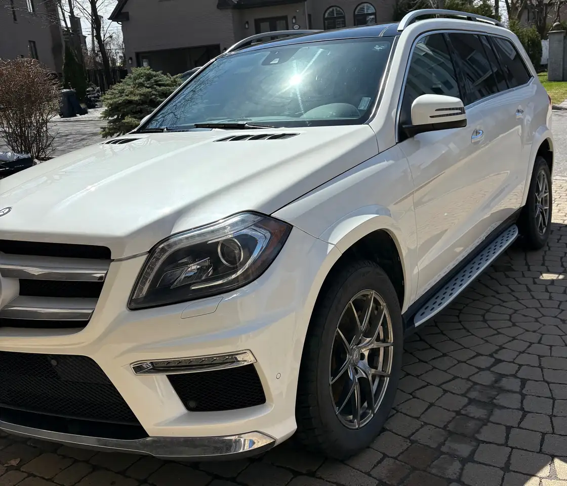 Mercedes-Benz GL-Class снимка Mercedes-Benz GL-Class