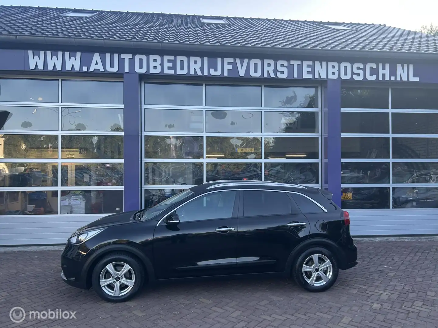 Kia Niro 1.6 GDi Hybrid BusinessLine * NAVIGATIE * TREKHAAK Noir - 2