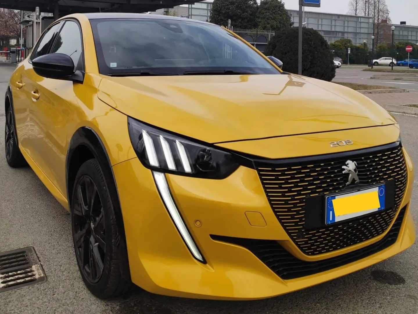 Peugeot 208 208 II 2019 e-208 GT 100kW my20 Giallo - 1