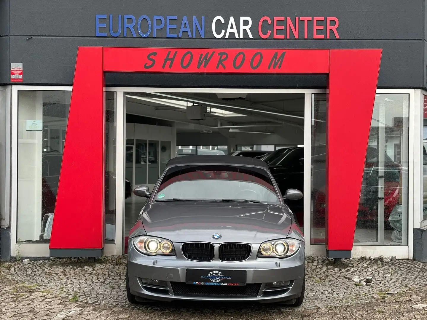 BMW 120 i Cabrio GARAGEN WAGEN*XENON*MEMORY*LEDER* Gris - 1