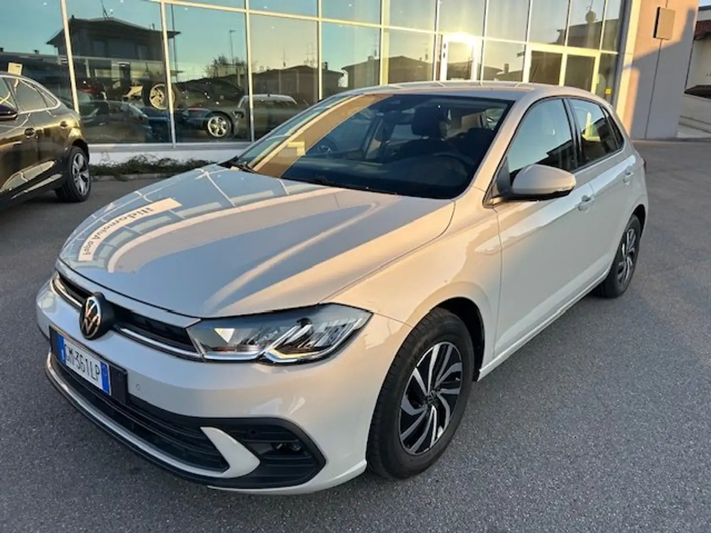 Volkswagen Polo 1.0 TSI Life 95cv Beige - 2