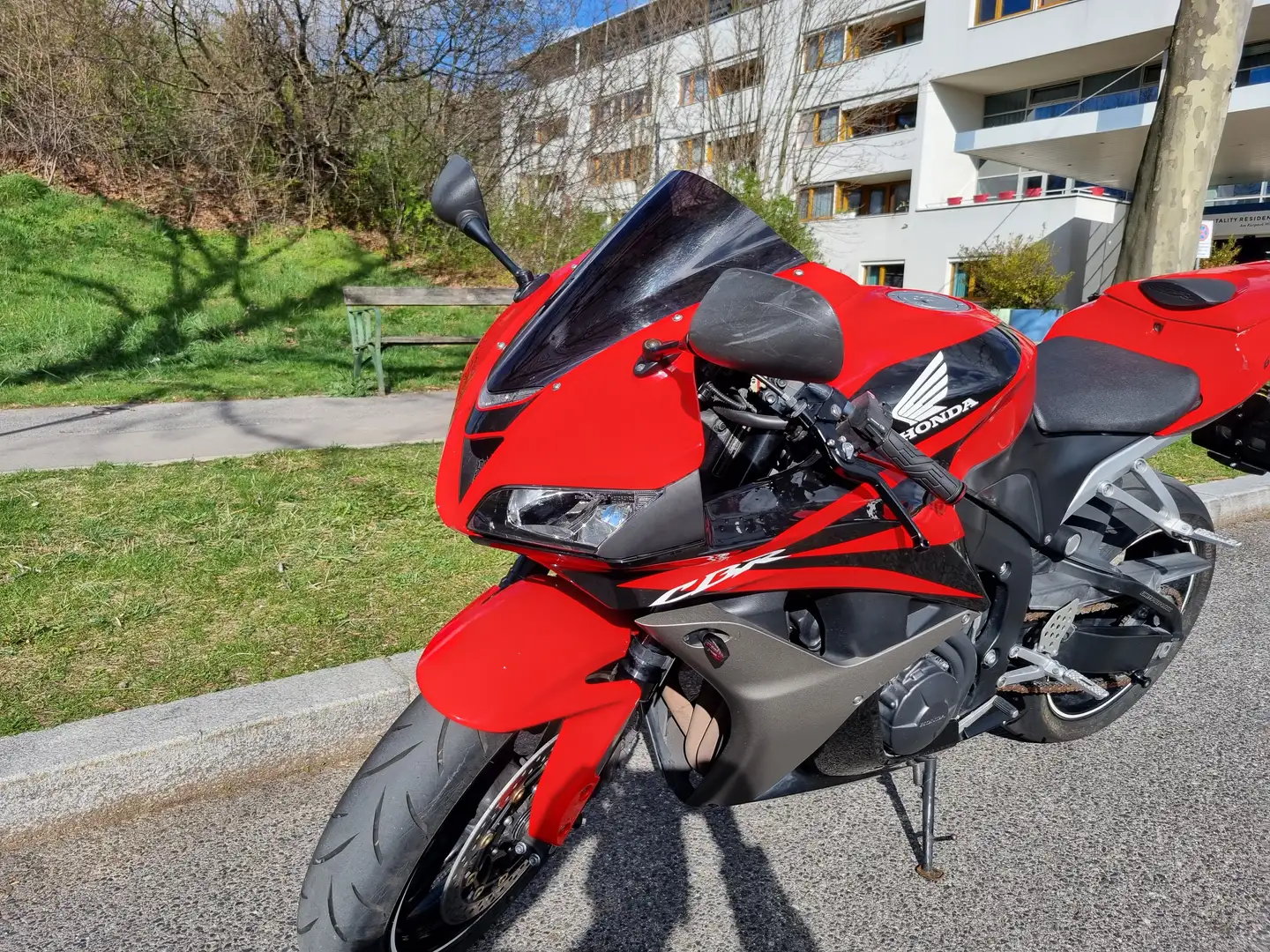 Honda CBR 600 rr Rouge - 1