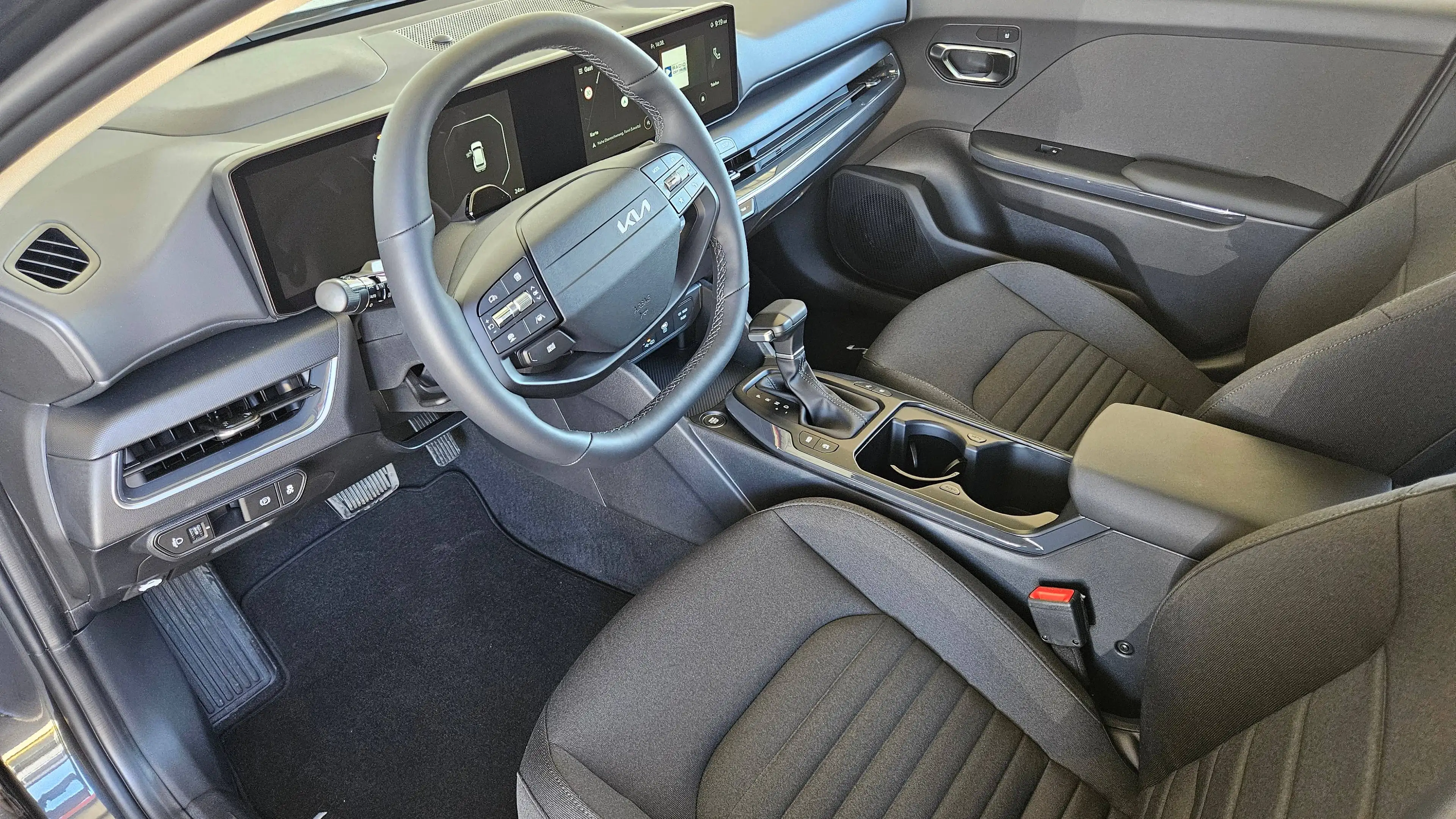 Kia K4 K4 1.6 T-GDI DCT7 150 OPF Vision — photo 6