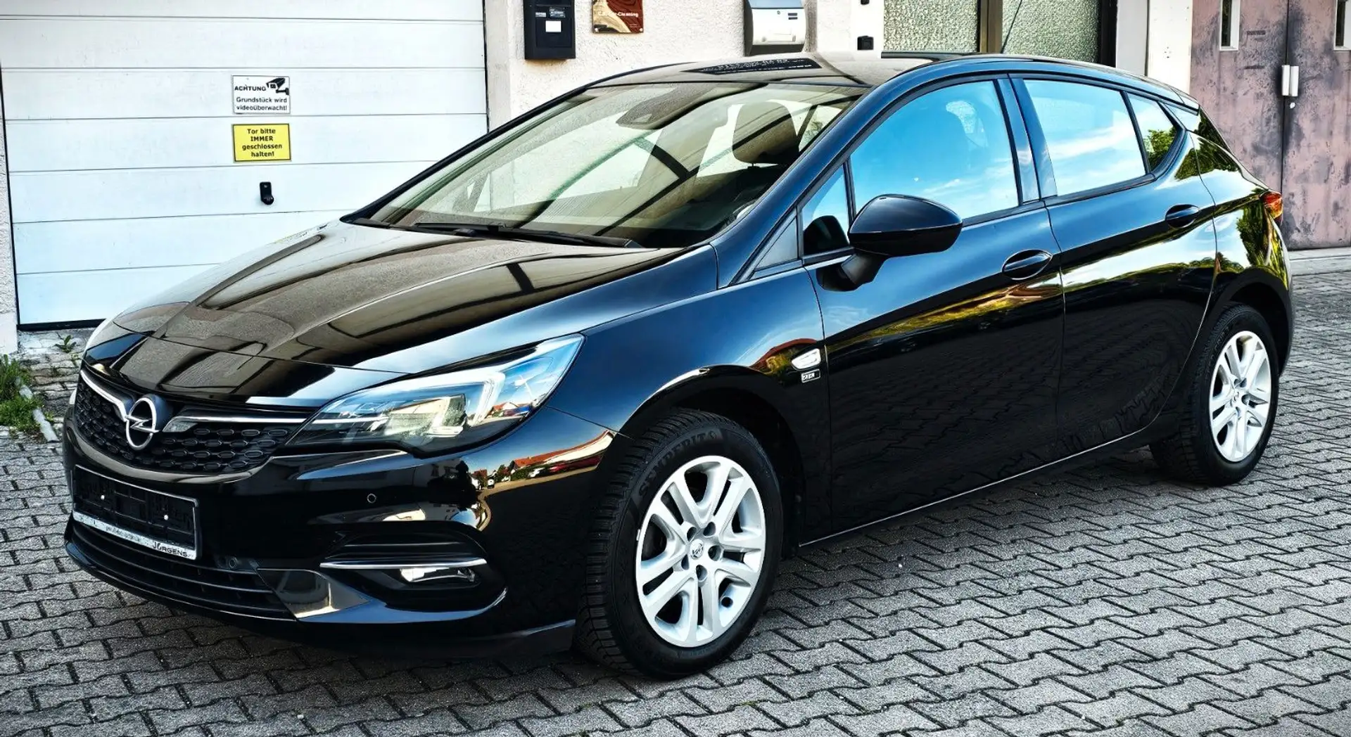Opel Astra K 1.2 Turbo Lim. 2.HAND TÜV / SERVICE NEU Schwarz - 1