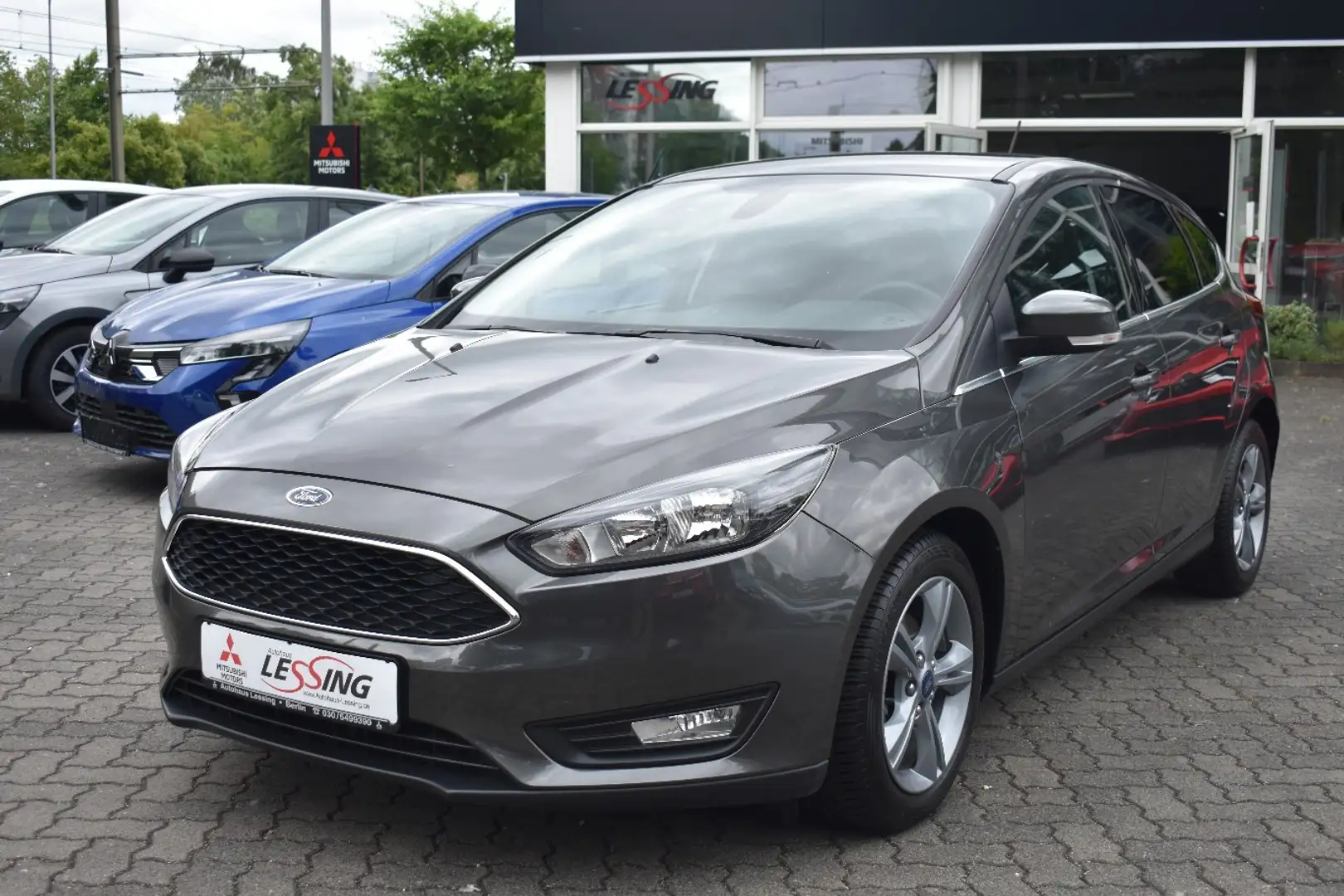 Ford Focus 1.0 Cool & Connect Grijs - 2