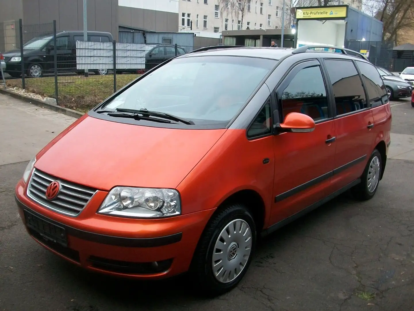 Volkswagen Sharan 2.0 TDI BlueMotion*Klima*Navi*PDC*6Gang* Grau - 1