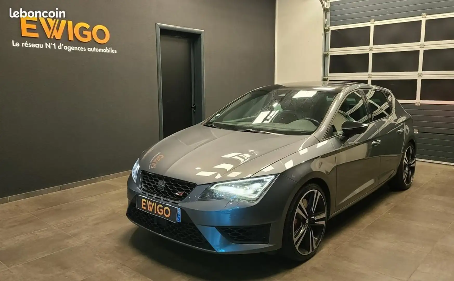 SEAT Leon 2.0 TSI 290ch CUPRA Gris - 1