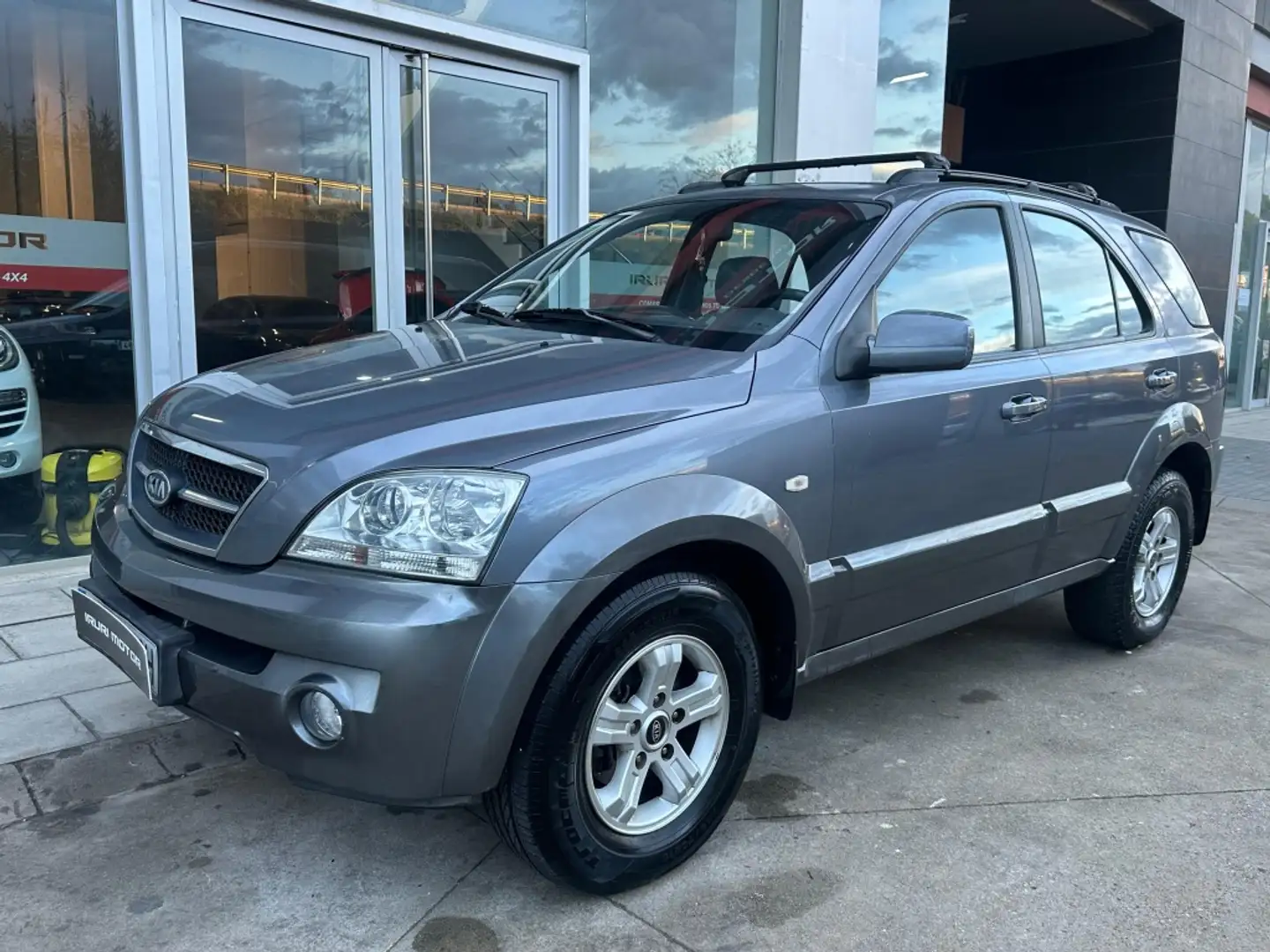 Kia Sorento 2.5CRDI EX Grijs - 2