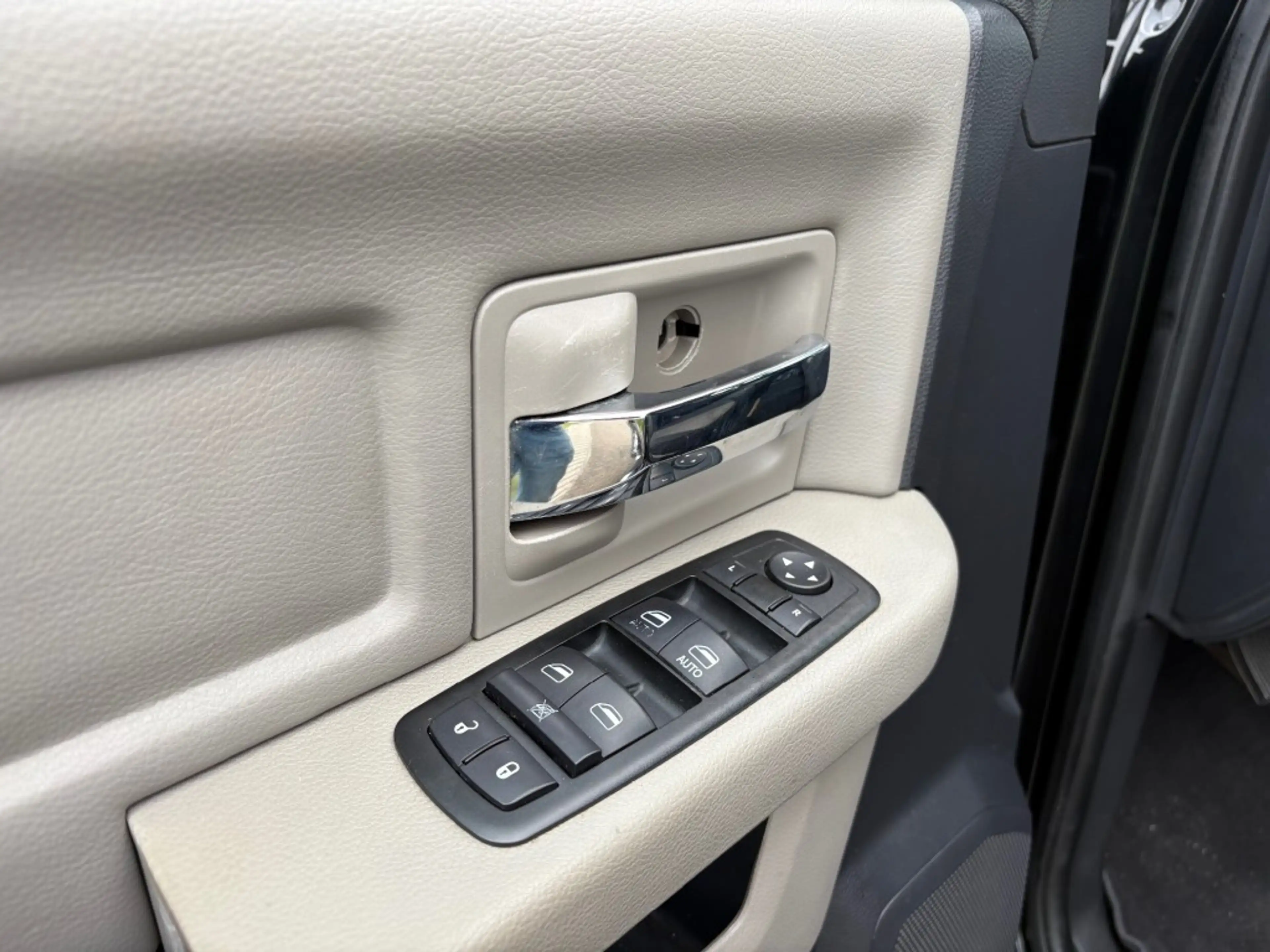 Dodge RAM 4.7 V8 CC / AIRCO / CRUISE / OPEN BAK — photo 13