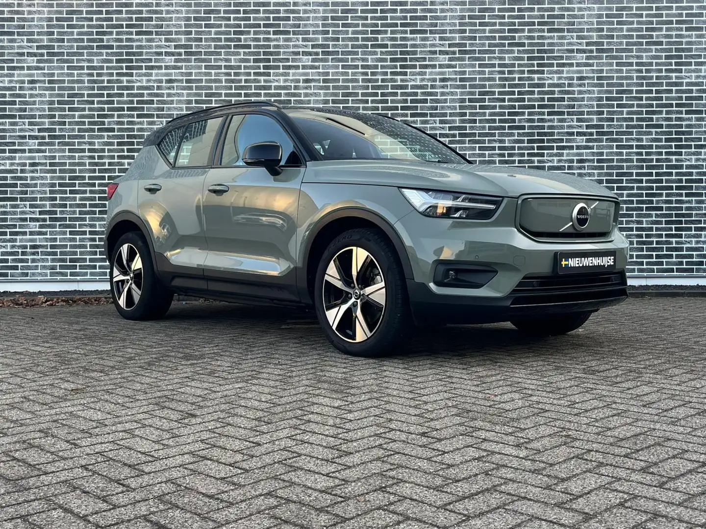 Volvo XC40 Recharge P8 AWD 78 kWh R-Design | Keyless | Stoel- Grün - 2