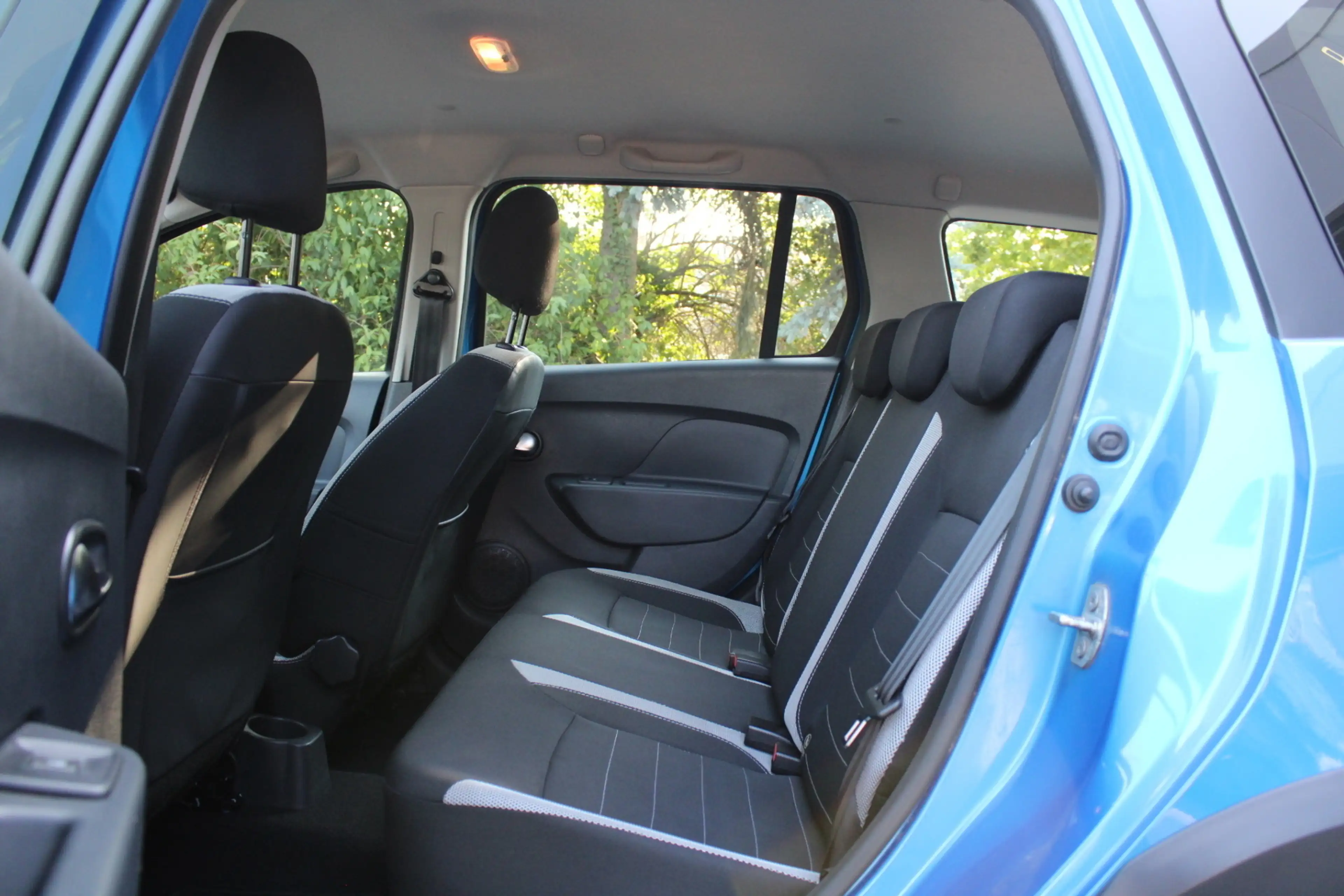 Dacia Logan MCV II Kombi Stepway TCe 90 — photo 9