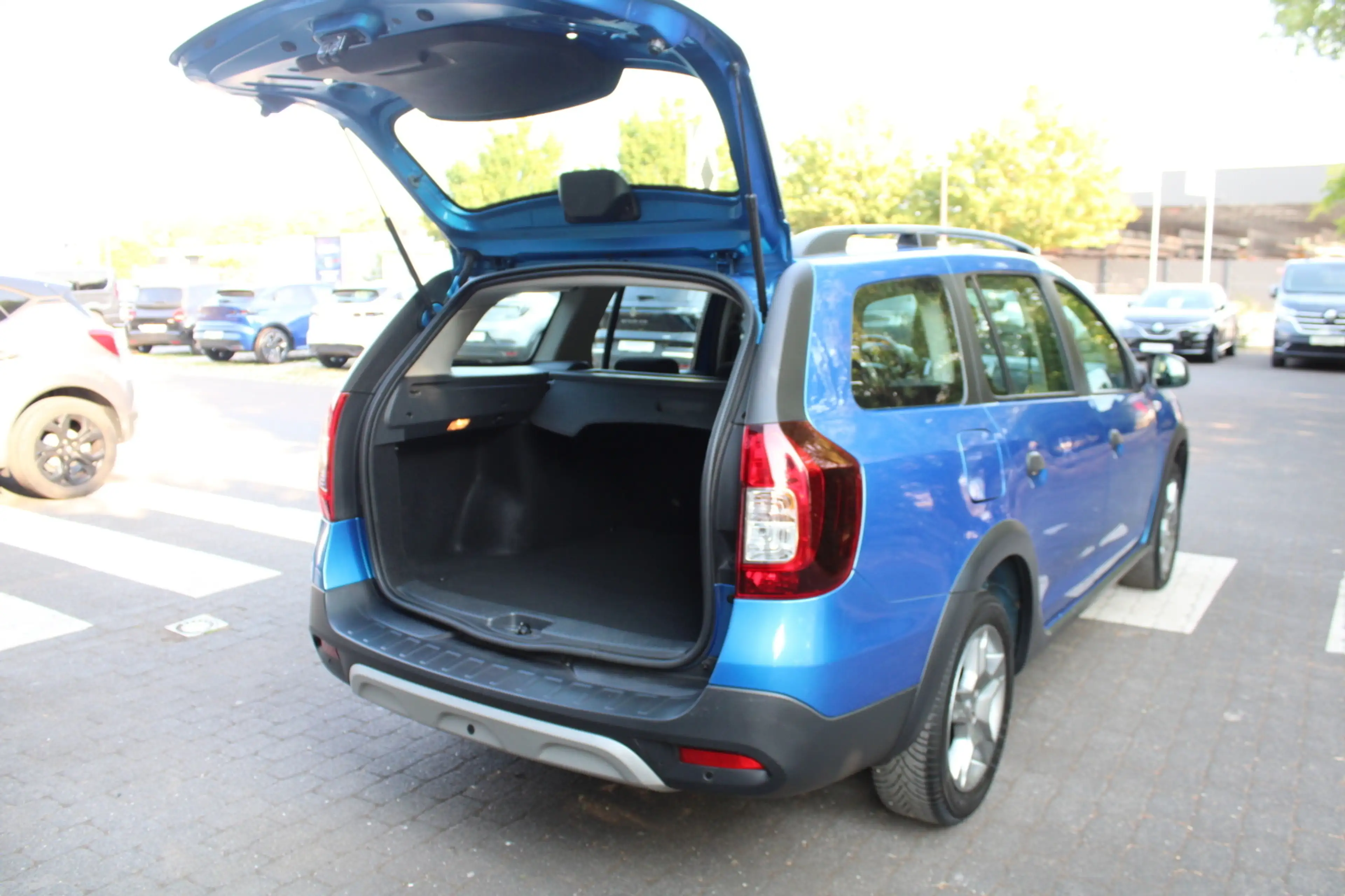 Dacia Logan MCV II Kombi Stepway TCe 90 — photo 8