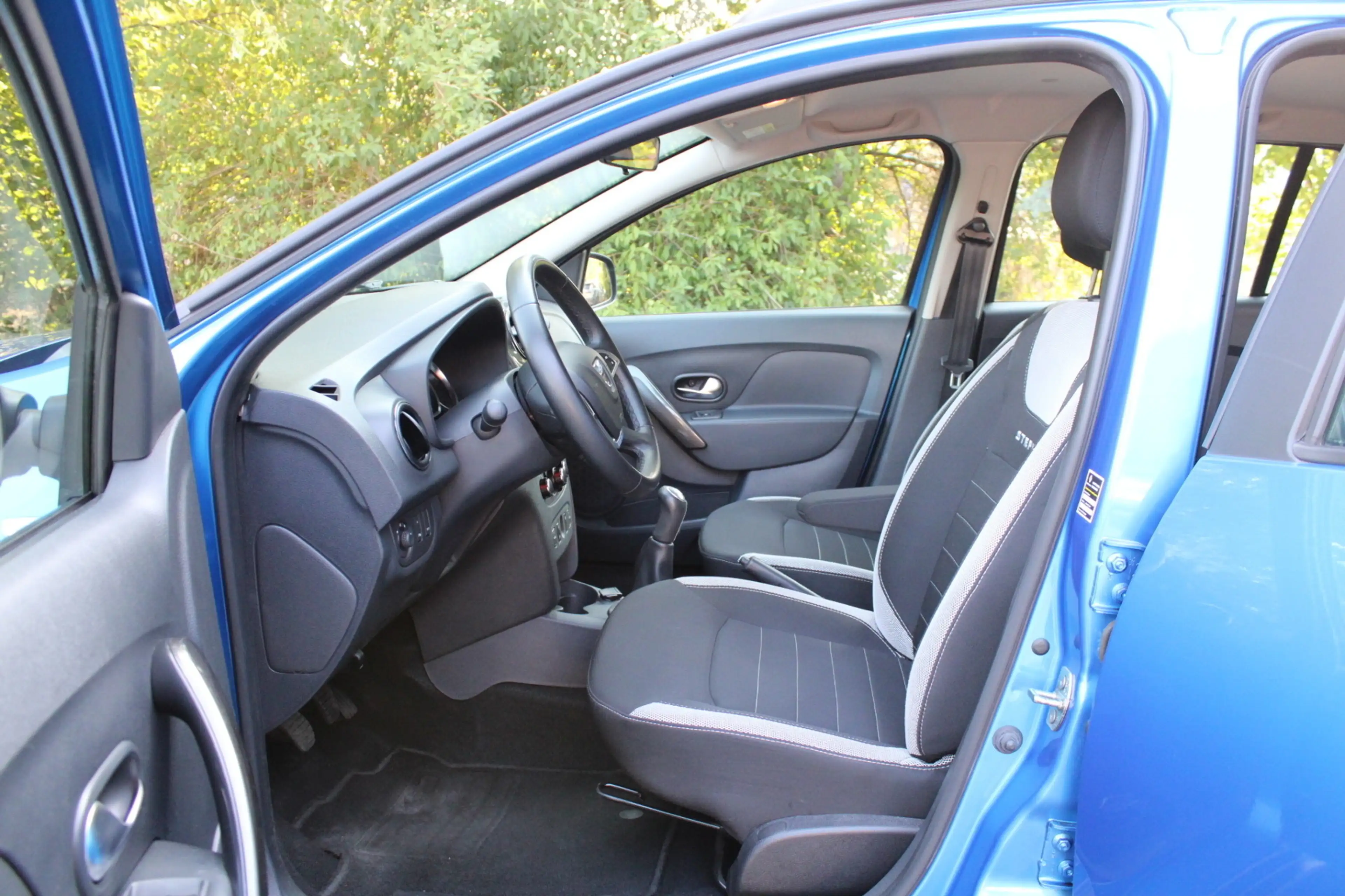 Dacia Logan MCV II Kombi Stepway TCe 90 — photo 10