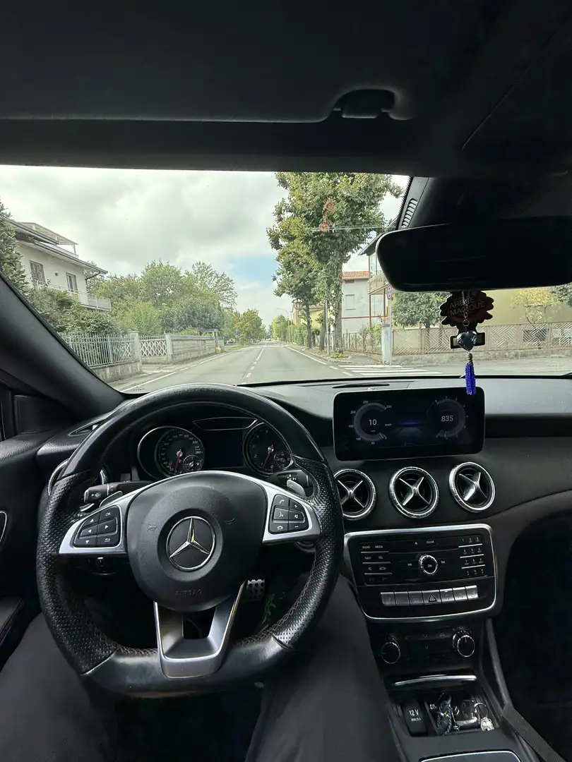 Mercedes-Benz CLA 220 Premium 4matic auto - 2