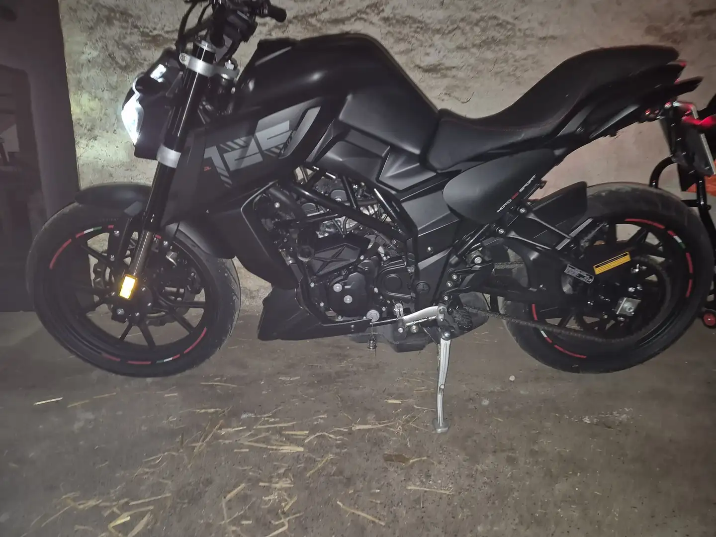 Motobi DL 125 Naked Sport E5 Negru - 2