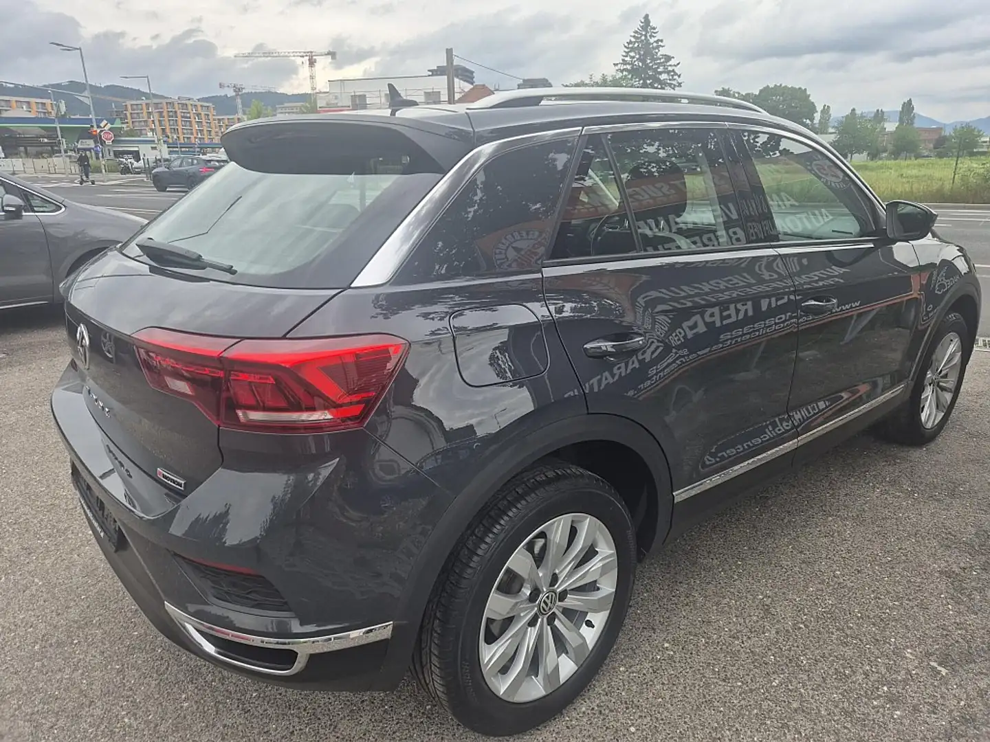 Volkswagen T-Roc 2,0 TSI ACT 4Motion Sport DSG Grijs - 2