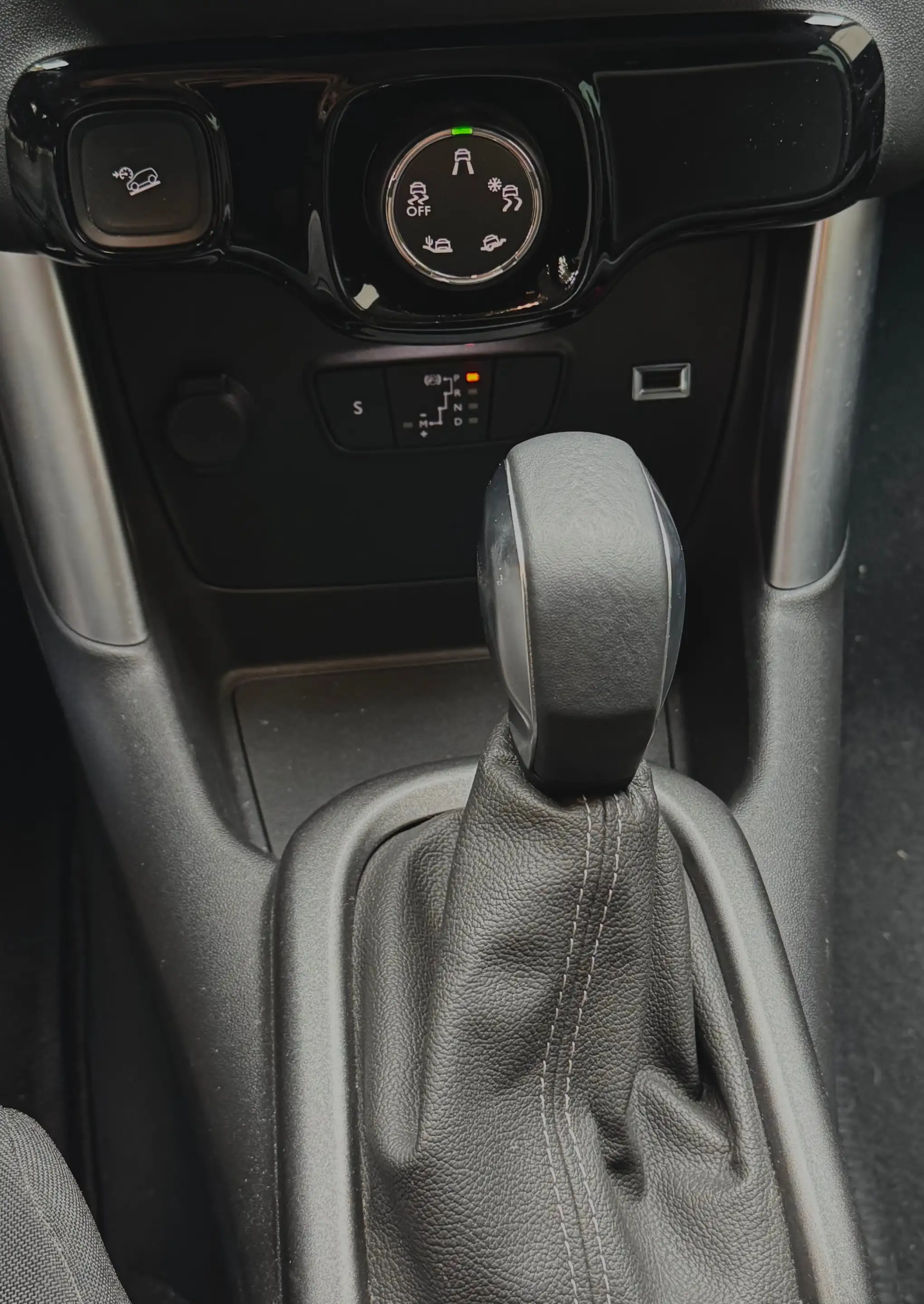 Citroen C3 Aircross AUTOMATIQUE // FULL HISTORIQUE // PREMIERE MAIN — photo 15