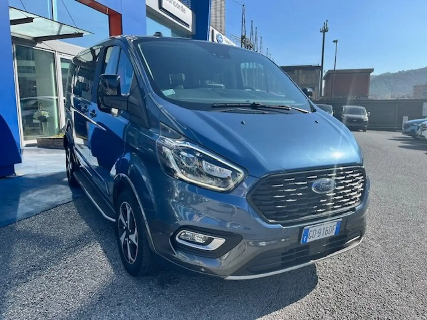 Ford Tourneo Custom ACTIVE 5 POSTI N1 / VETTURA M1 8 POSTI Blauw - 2