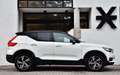 Volvo XC40 B4 MILD HYBRID AWD R-DESIGN *1HD / CRYSTAL WHITE* Blanc - thumbnail 3