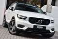 Volvo XC40 B4 MILD HYBRID AWD R-DESIGN *1HD / CRYSTAL WHITE* Blanc - thumbnail 2