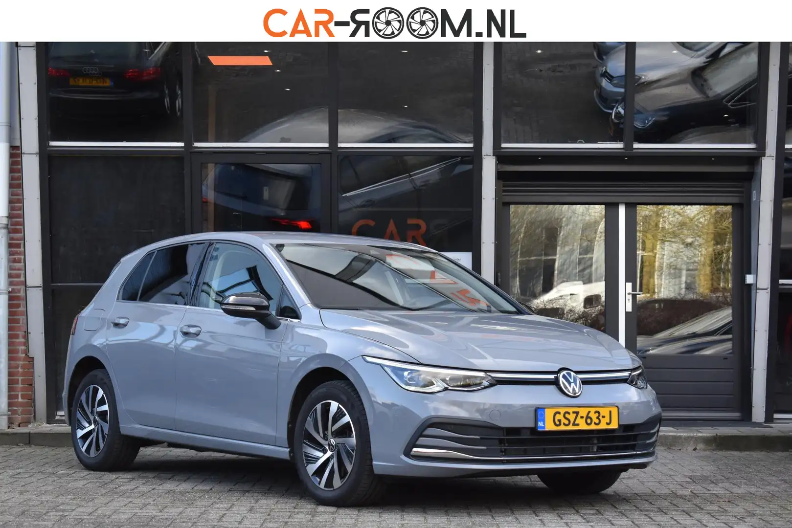 Volkswagen Golf 1.4 eHybrid Lane ACC Camera Ambiance Massage D.Hoe Grijs - 1
