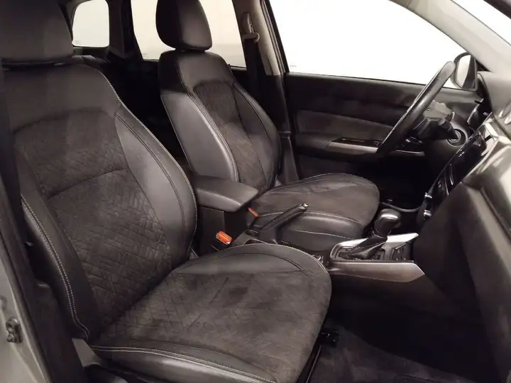 Suzuki Vitara 2022, foto 15