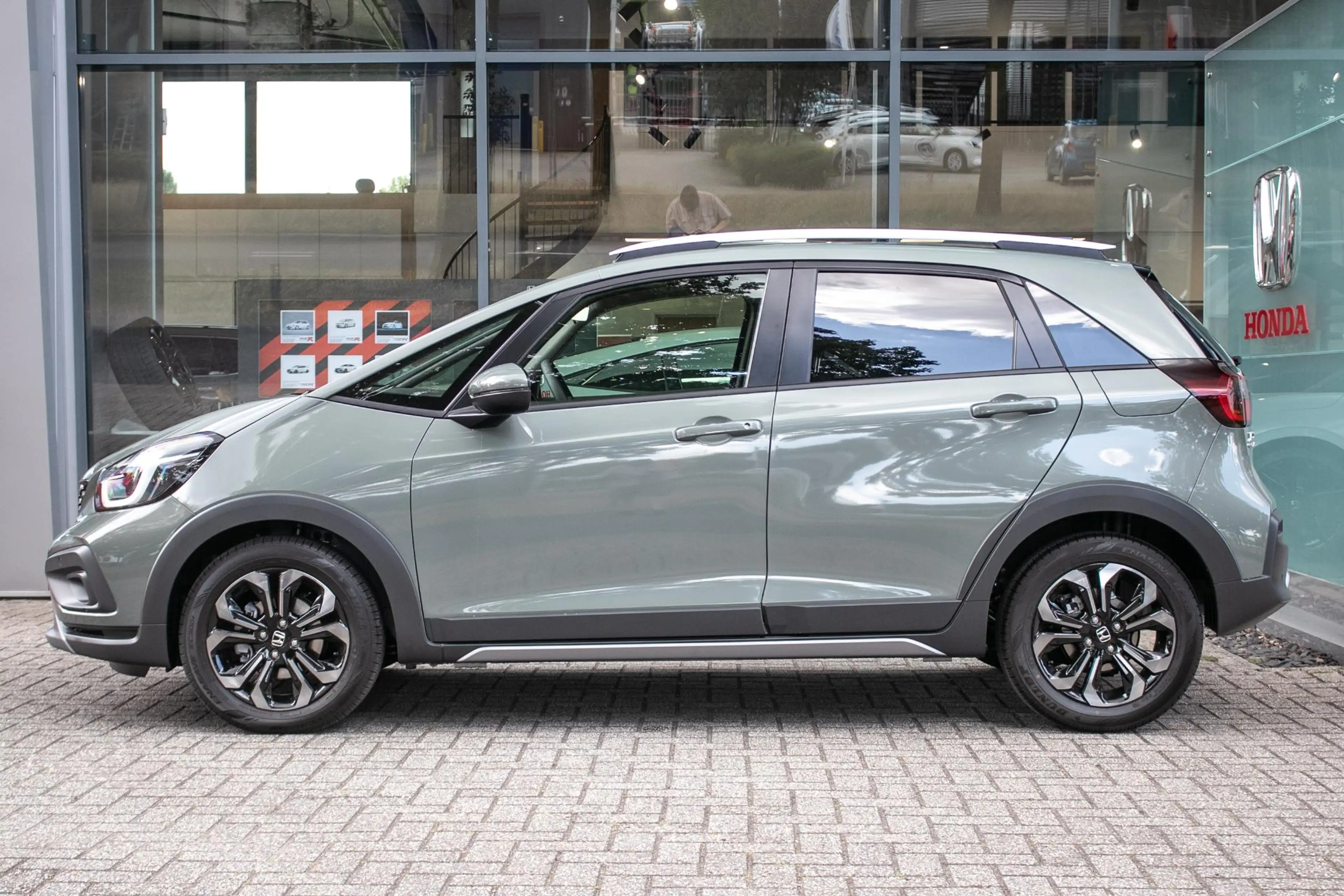 Honda Jazz 1.5 e:HEV Advance Crosstar — photo 2