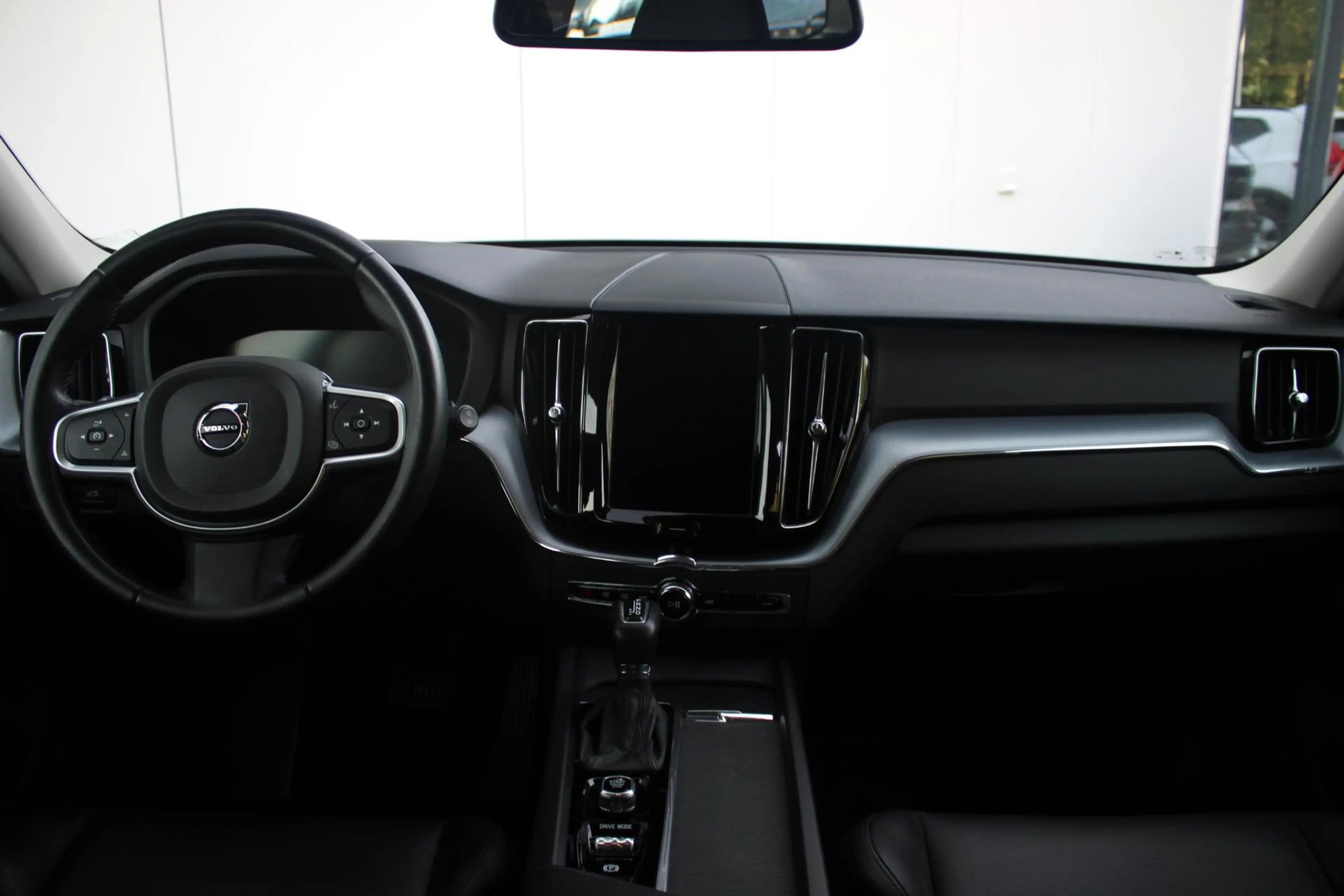 Volvo XC60 T5 Automaat Momentum | Autonomous Emergency Brakin — photo 3