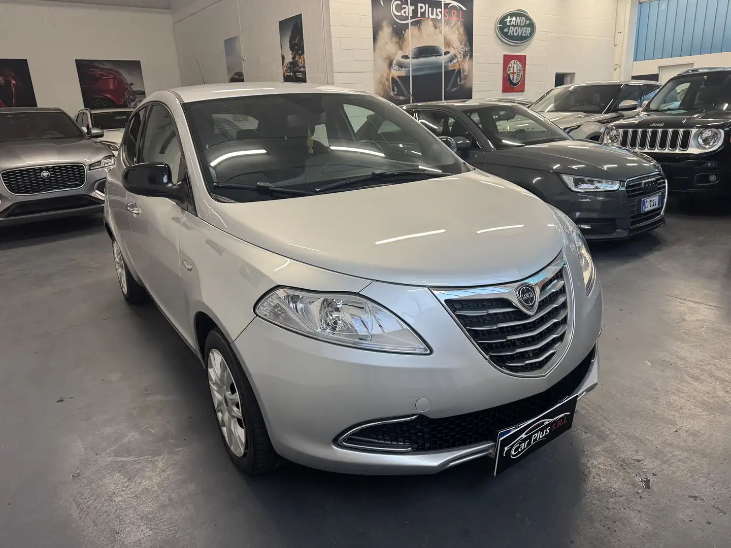 Lancia Ypsilon Ypsilon III  1.2 8v Platinum s ok neopatentati Argento - 1