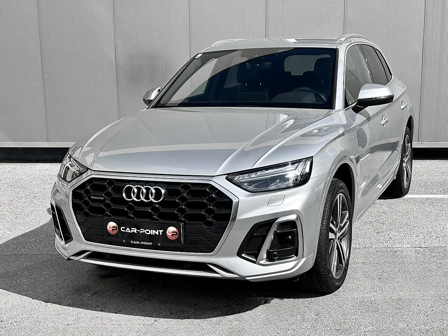 Audi Q5 S-Line 50 TFSI e PHEV quattro LNP: 83.000,- Eur Silber - 2