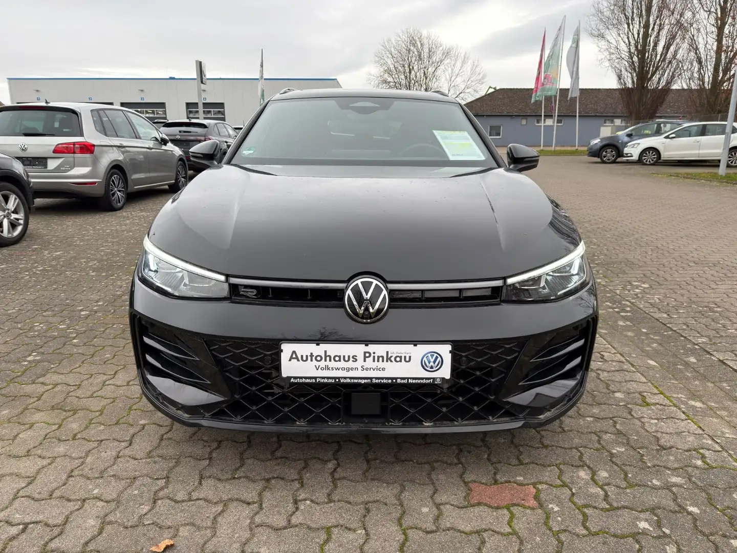Volkswagen Passat Variant 2.0 TDI R-Line Signature PANO H&K Schwarz - 2