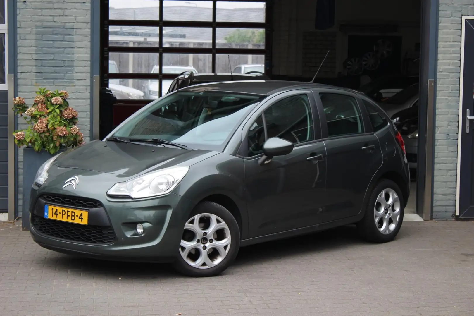 Citroen C3 1.4 VTi Ligne Business|NAP|Cruise|park sens|clima Grijs - 2